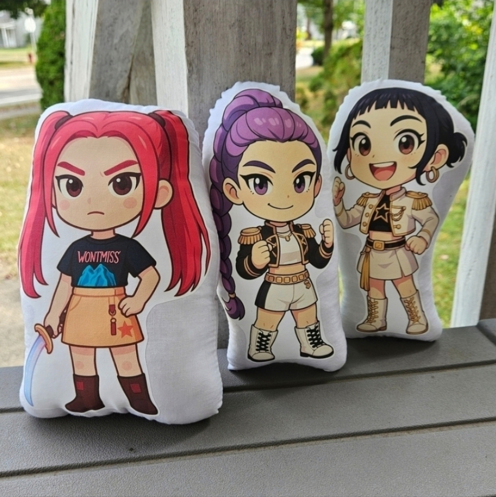 KPop Demon Hunters Pillow Pal Set. New.